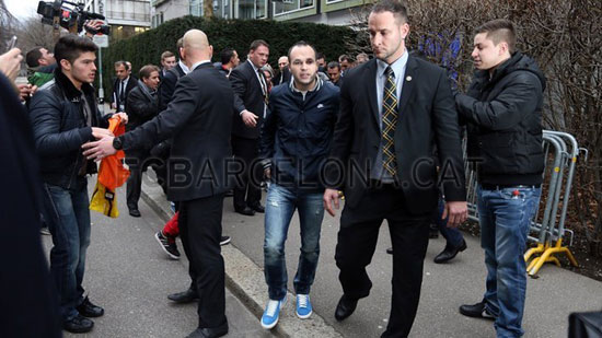 http://rozup.ir/up/justbarca/Pictures/gala2/1.jpg
