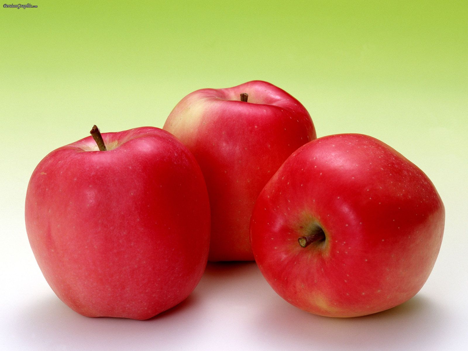 سیب چه فواید و خواصی برای بدن دارد؟ 