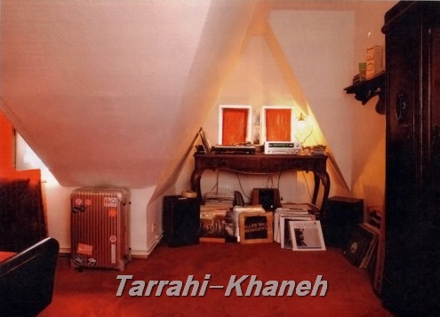 http://rozup.ir/up/tarrahi-khaneh/Pictures/Home-Office-Designs/Workspaces-of-Composers-DJs-and-Music-Enthusiasts/1111_495x357.jpg
