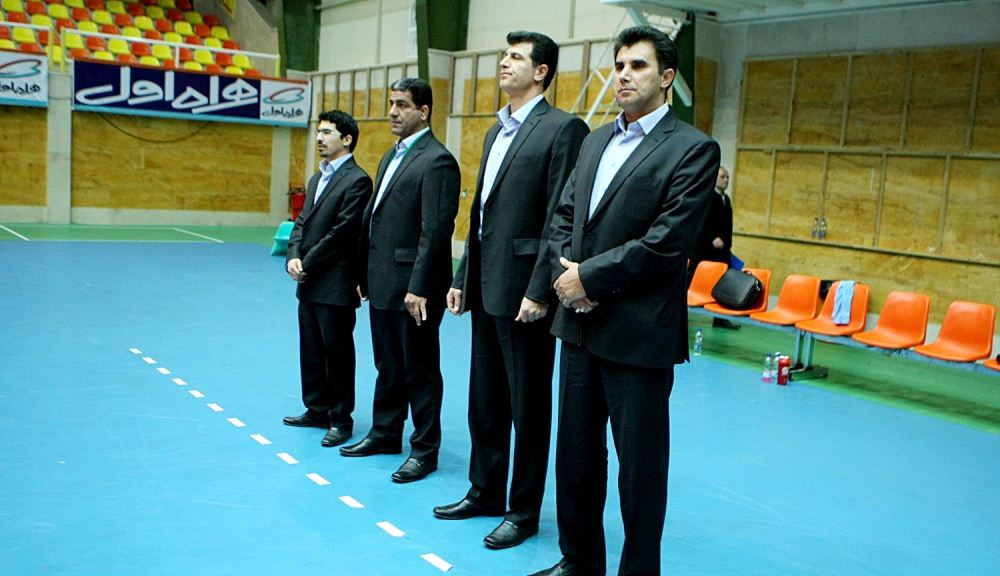 میر حسینی :کسب قهرمانی تیم والیبال پیشگامان یزد در نیم فصل حاصل تلاش بازیکنان و تماشاگران است