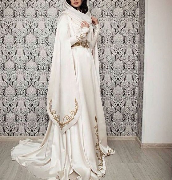  مدل لباس عروس بلند پوشیده زیبا