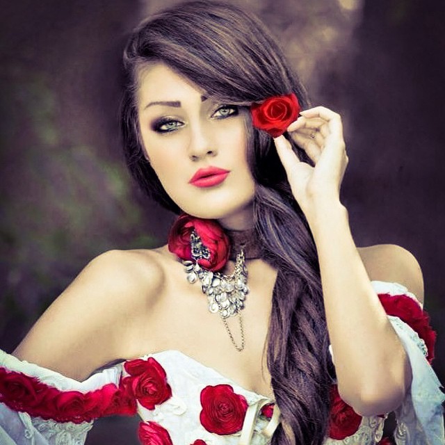 عکس قشنگ طلا گلزار مدل ایرانی