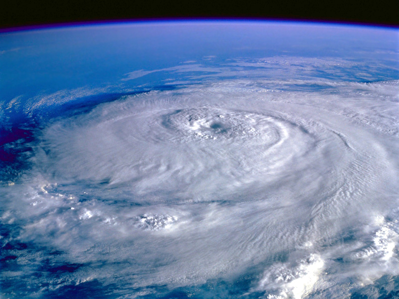 https://rozup.ir/up/aminreza/Pictures/Eye_of_the_Storm,_Hurricane_Elena,_September_1,_1985.jpg