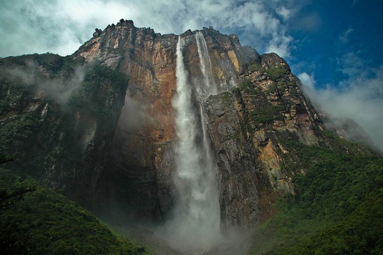 یباترین آبشارهای جهان را از نزدیک مشاهده کنید