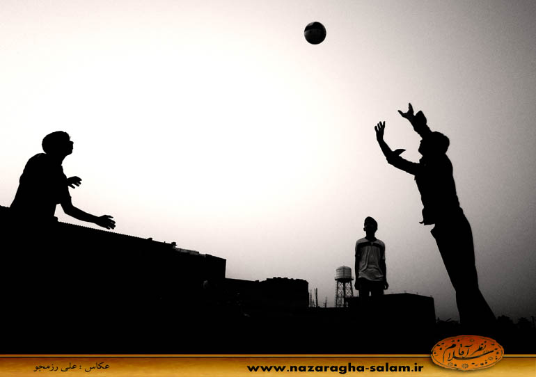 بازی والیبال جوانان نظرآقا در زمین خاکی - علی اکبر موسوی