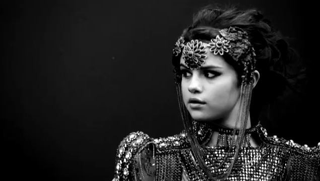 متن و ترجمه Slow Down از Selena Gomez