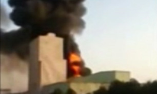 آتش‌سوزی بزرگ در کارخانه موادغذایی + فیلم