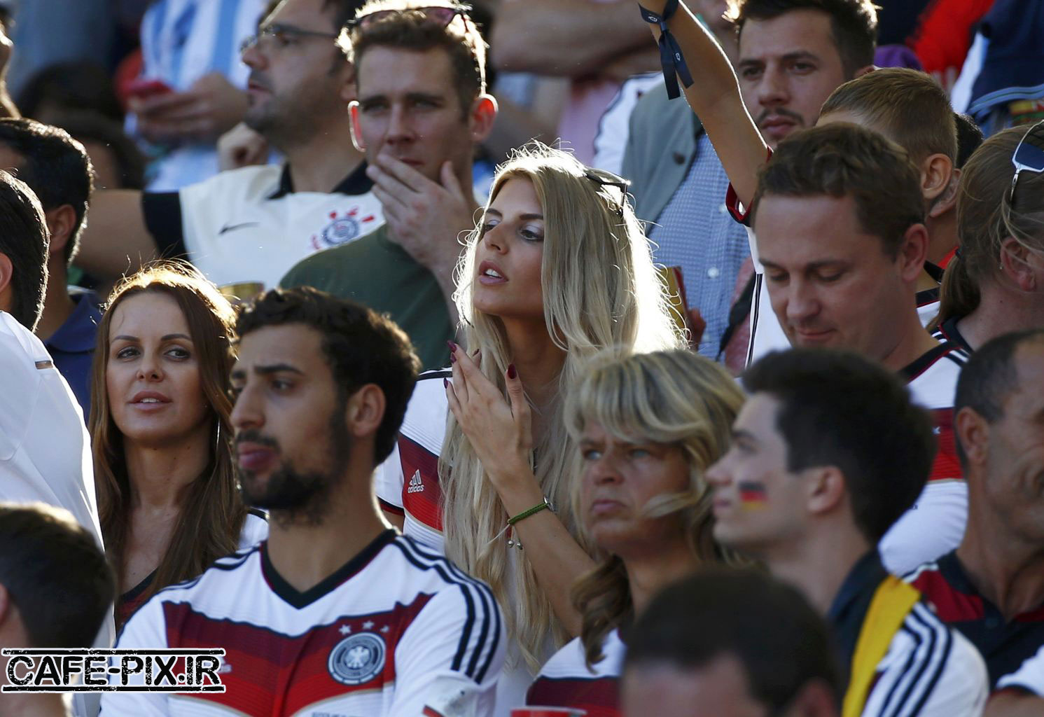 argentina-v-germany-2014 عکس دوست دختر ایشنایدر (بازیکن تیم آلمان) در فینال جام جهانی 2014
