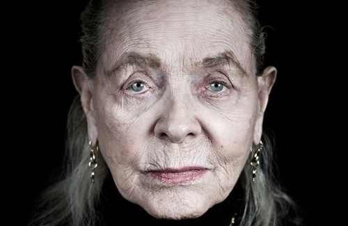 عکس شجاعانه یک بانوی زیباروی هالیوودی در 88 سالگی 