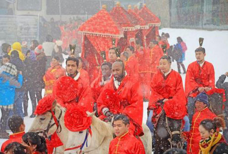 عجیب ترین عروسی سال در جنوب شرقی چین +عکس