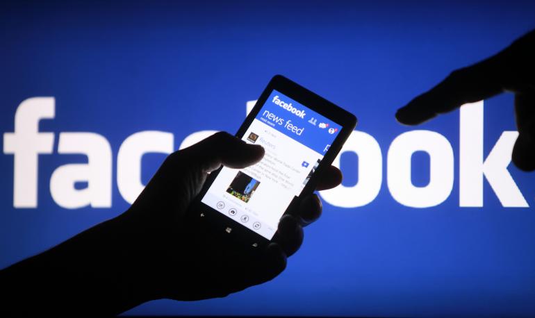 فیس‌بوک در حال توسعه‌ی اپلیکیشن‌های واقعیت مجازی است 