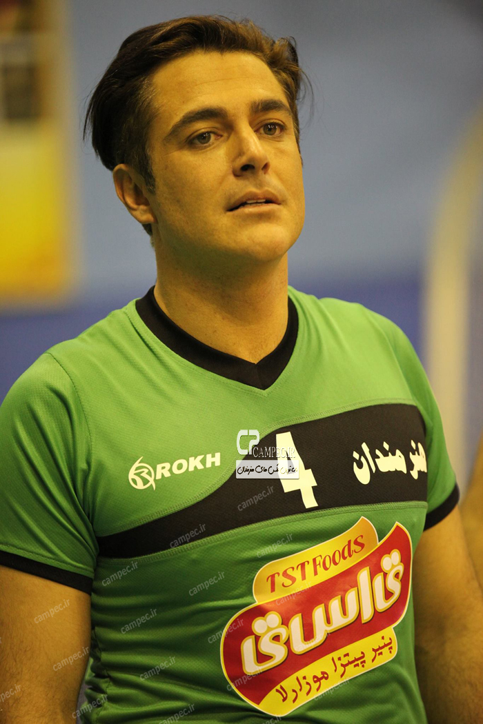 محمد رضا گلزار والیبالیست می شود