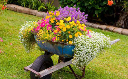  گلدان های دست ساز برای زیباسازی حیاط و باغ 