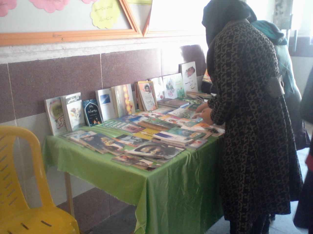 برگزاری نمایشگاه کتاب در مدرسه زینبیه لامرد