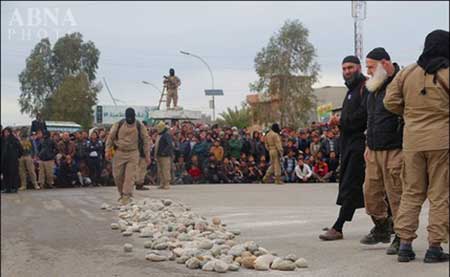 (تصاویر) سنگسار شهروند عراقی توسط داعش + 18