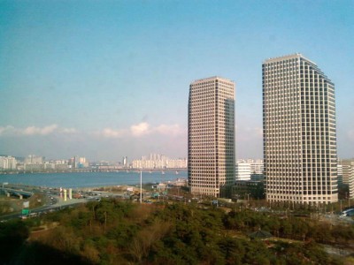 https://rozup.ir/up/mostafabaghi/Pictures/Korea-Seoul-Yeouido-LG_Twin_building-01-400x300.jpg