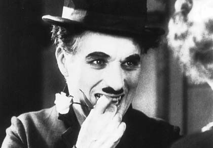  چارلی چاپلین (Charlie Chaplin) 