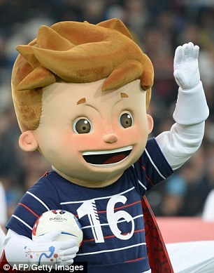 عکس/ این پسربچه نماد یورو ۲۰۱۶ است! 