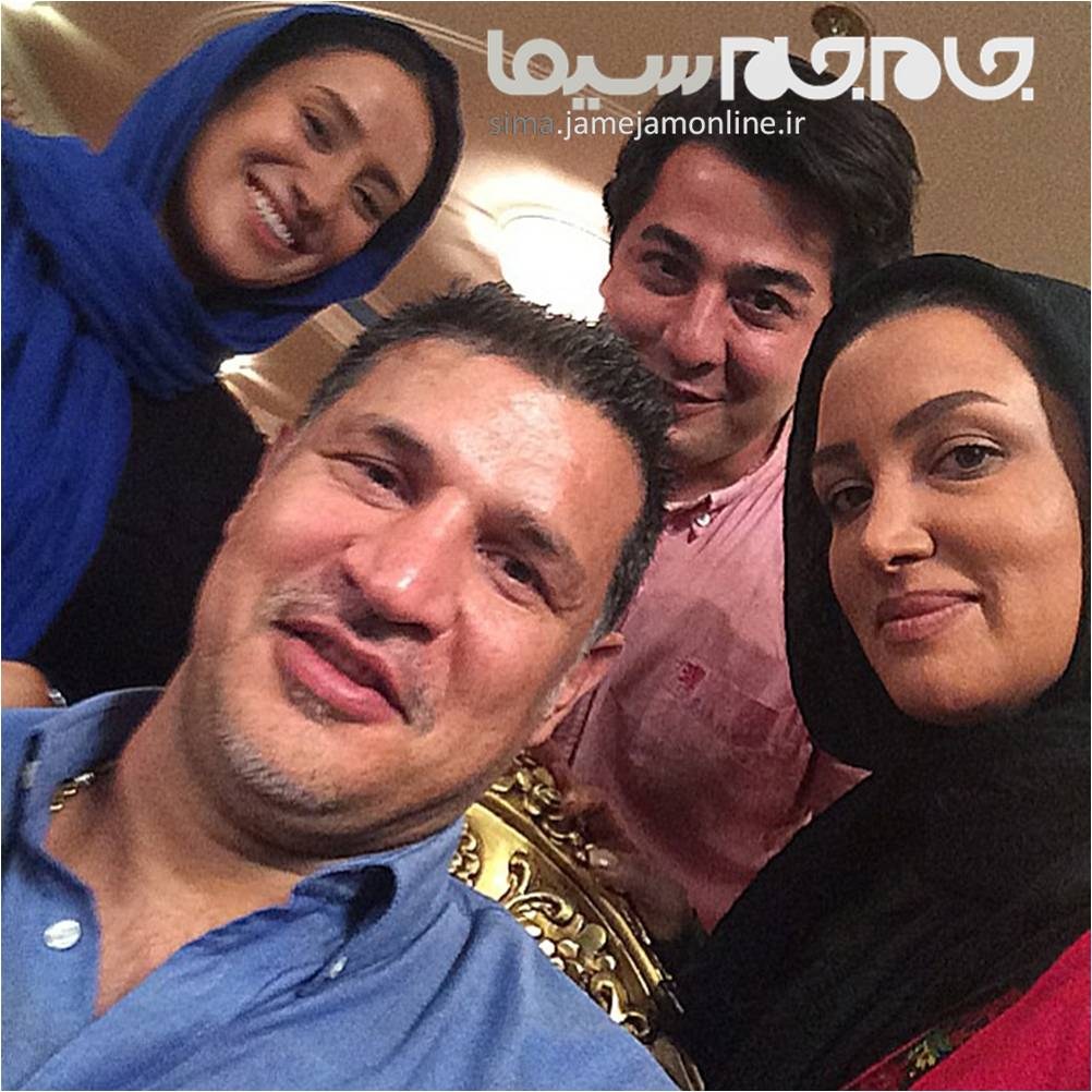 سلفی علی دایی با دو بازیگر زن در پشت صحنه یک سریال/ عکس