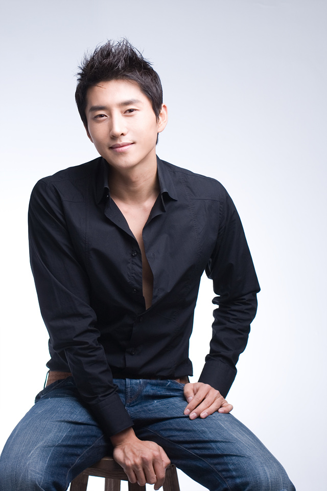 현우성 - Hyun Woo Sung - هیون وو سانگ (Profile)