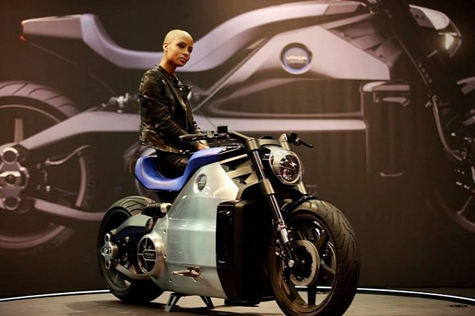 اولین و قدرتمند ترین موتورسیکلت الکتریکی در جهان+عکس