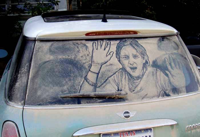 (عکس) هنرنمایی بی همتا بر روی ماشین های کثیف