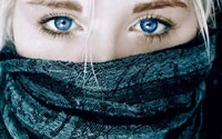 والپیپر چشم های آبی قشنگ