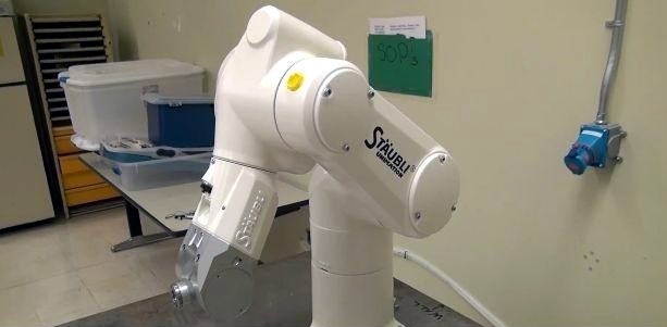 توسعه ی سیستم الکترونیک و رباتیک در بیمارستان ها