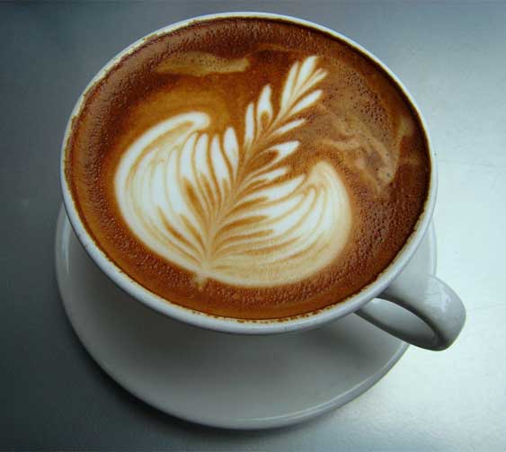 هنرنمايي هاي جالب بر روي قهوه