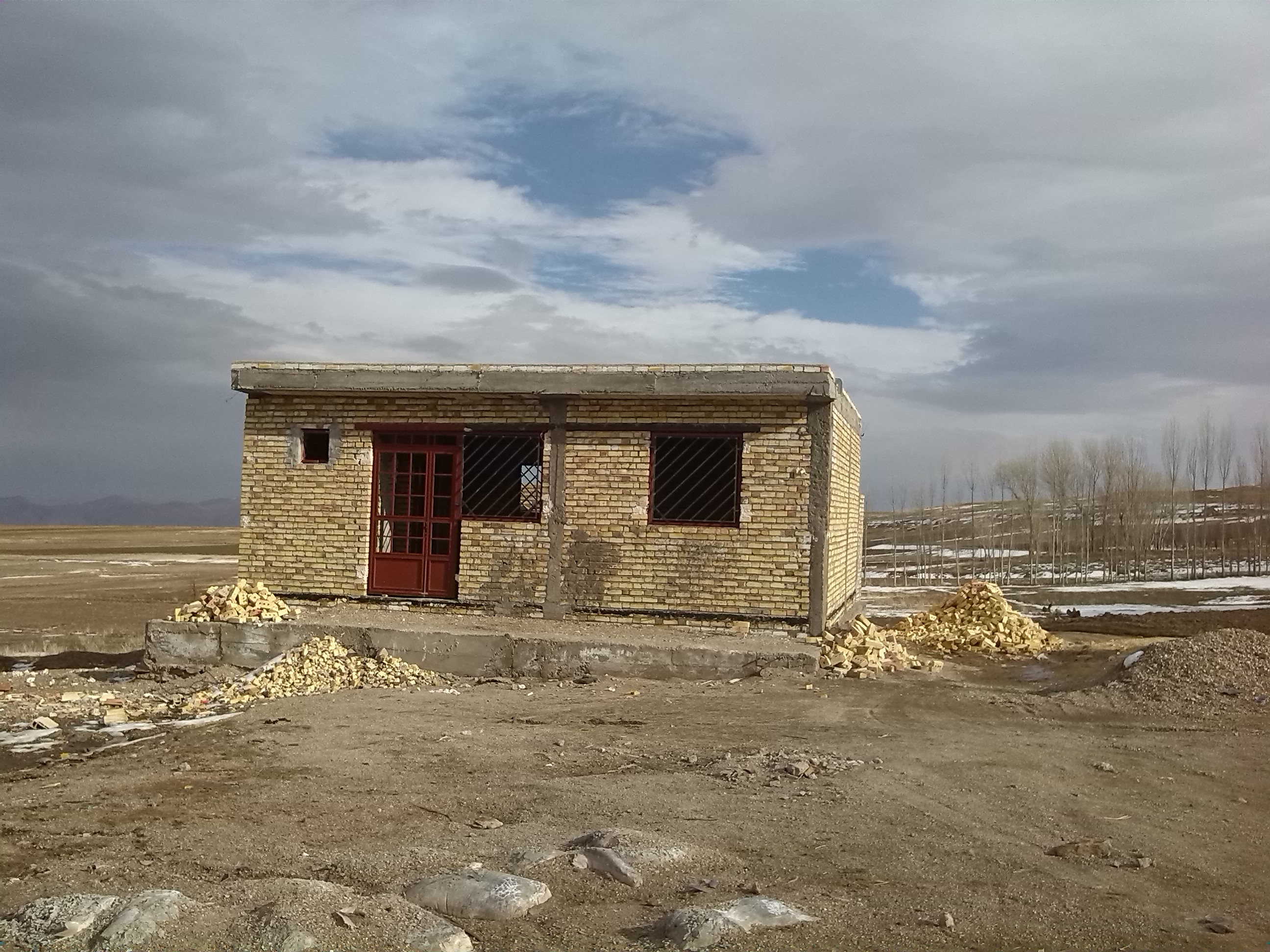 عکس از ساخت خانه بهداشت روستا
