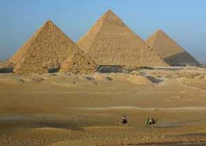 شکایت به دادگاه های مصر علیه سفر گردشگران ایرانی 