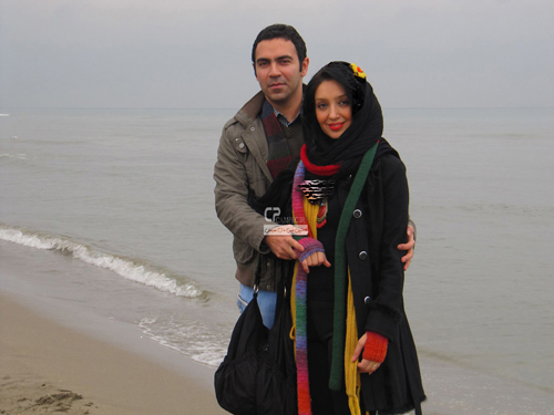 نمایش پست :عکس هیلدا خسروی و همسرش کنار دریا