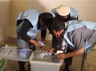 بررسي آراي انتخابات از سر گرفته شد