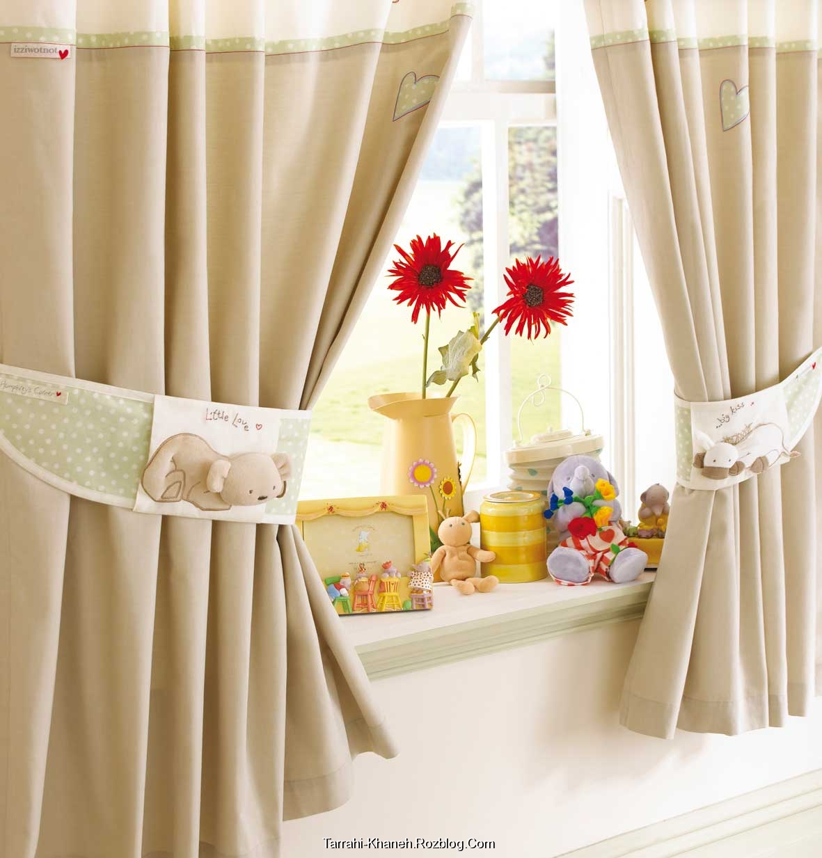 https://rozup.ir/up/tarrahi-khaneh/Pictures/Curtain-Designs/Curtain-Designs-Ideas-Image/very-cool-decorating-interior-window-curtain-designs-ideas.jpg