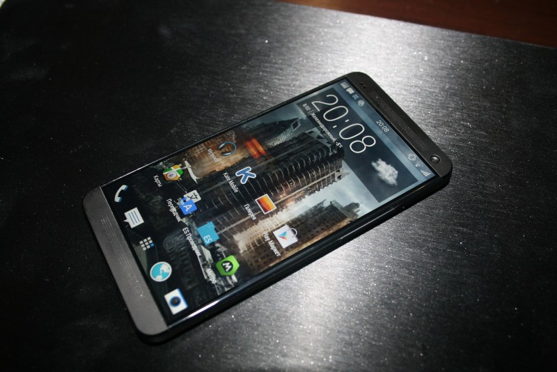  توضیحی درباره موبایل HTC One M8 - 16GB (گوشی موبایل اچ تی سی وان ام8 - 16 گیگابایت)