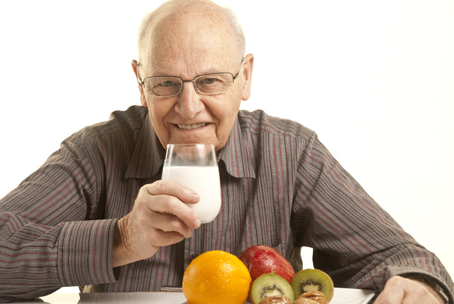 سالمندان چه نکاتی در مورد تغذیه باید رعایت کنند