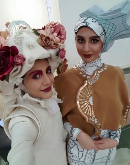 تصاویری از شو لباس دختران در دانشگاه الزهرا تهران