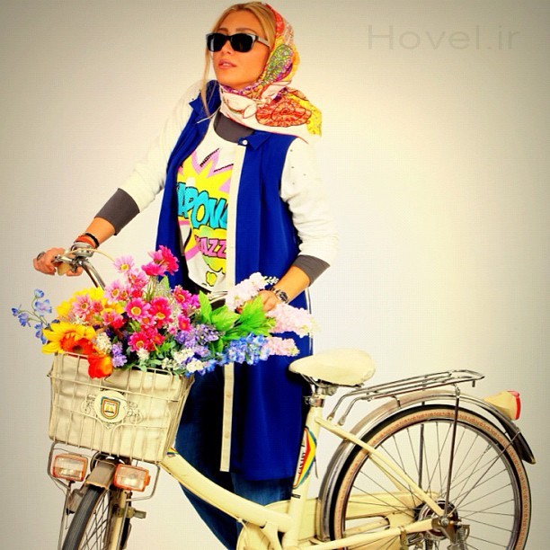 عکس مدلينگ نيکي مظفري با يک دوچرخه خوشگل! + تصاوير