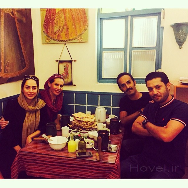 عکس سمانه پاکدل در حال ديزي خوردن با دوستان! + تصاوير