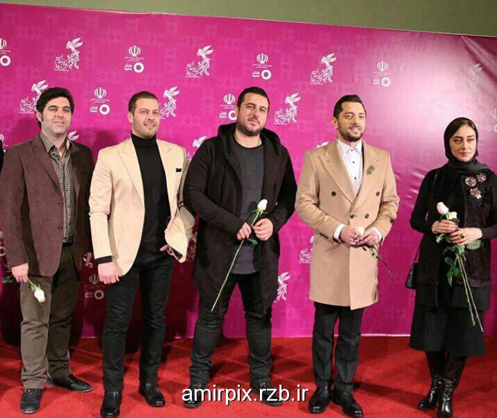 بازیگران در افتتاحیه سی‌ و‌ چهارمین جشنواره فیلم فجر 