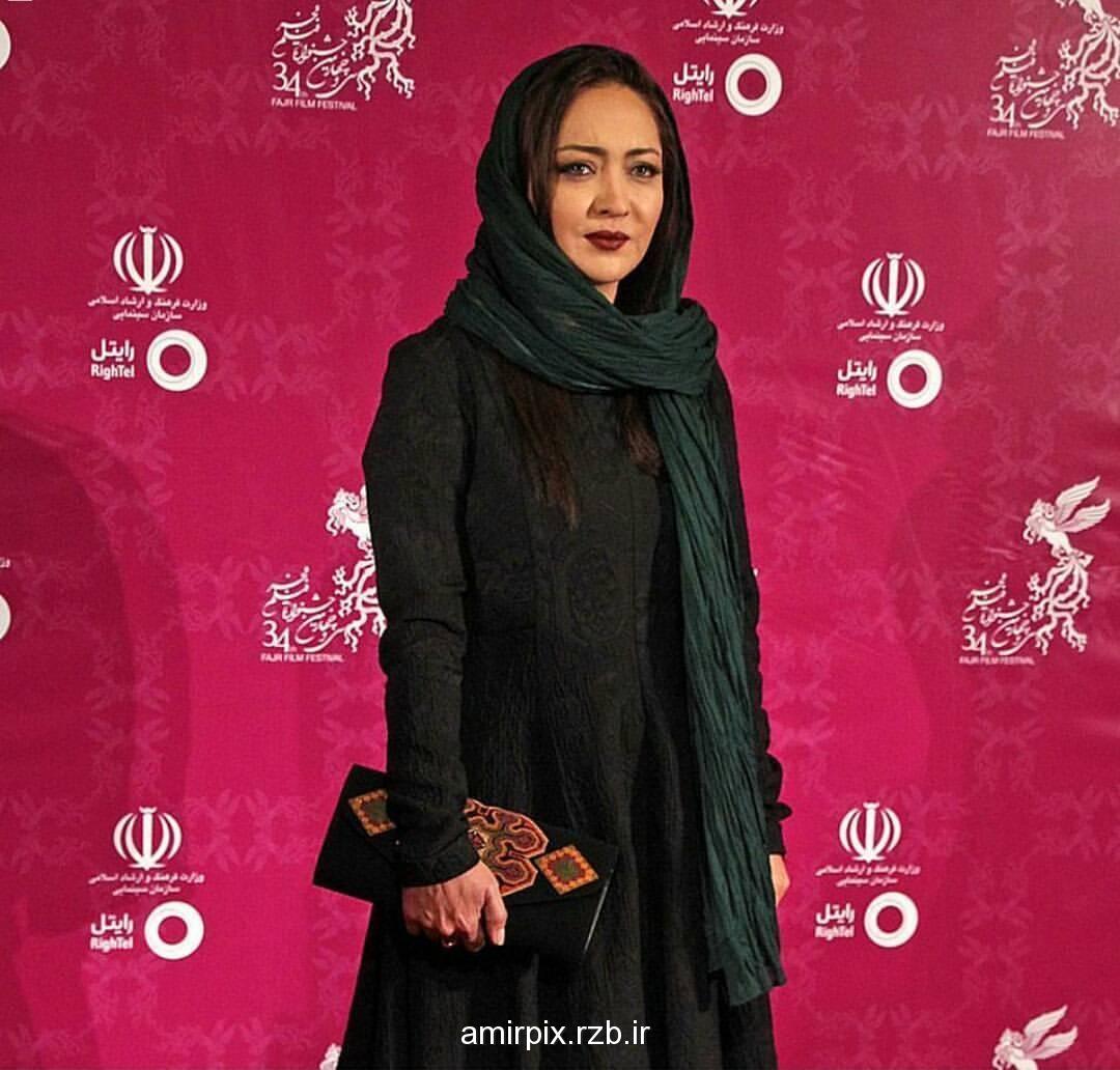 عکس نیکی کریمی در افتتاحیه سی و چهارمین جشنواره فیلم فجر
