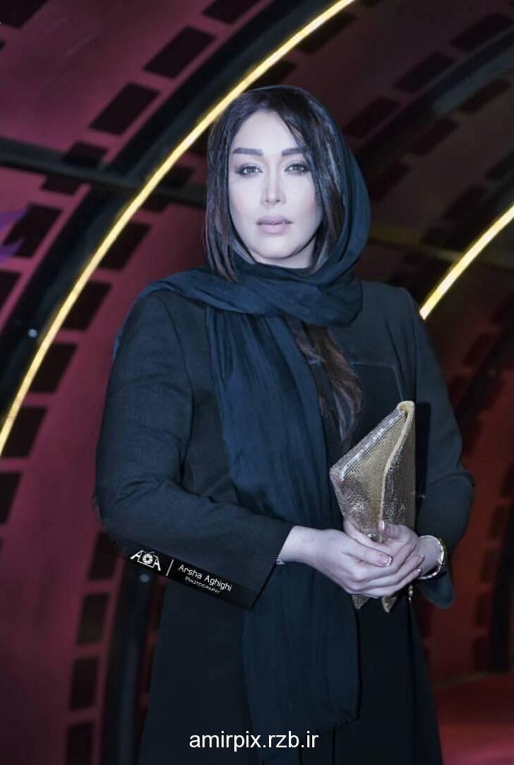 سارا منجزی در حاشیه سی و چهارمین جشنواره فیلم فجر
