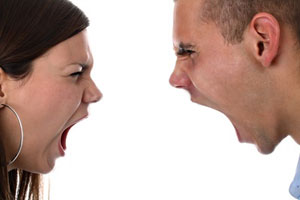 با همسر عصبانی خود چطور برخورد کنیم؟