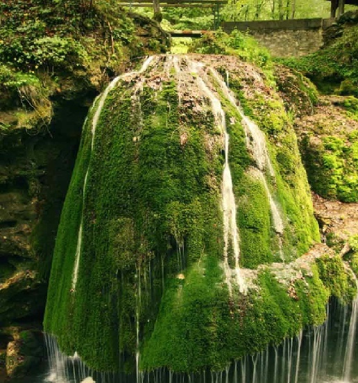۱۰ آبشار زیبای اروپا در سال ۲۰۱۵