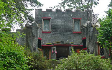 خانه ای با طراحی عجیب در کانادا