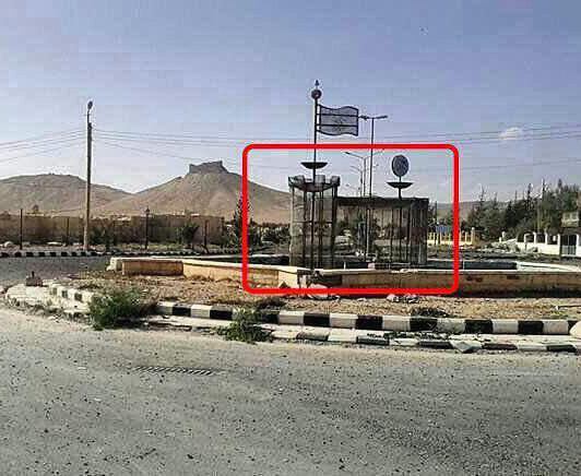 قفسی که داعش زنان را در آن زندانی و به نمایش مردم گذاشته و خرید و فروش میکرد - شهر آزاد شده تدمر سوریه