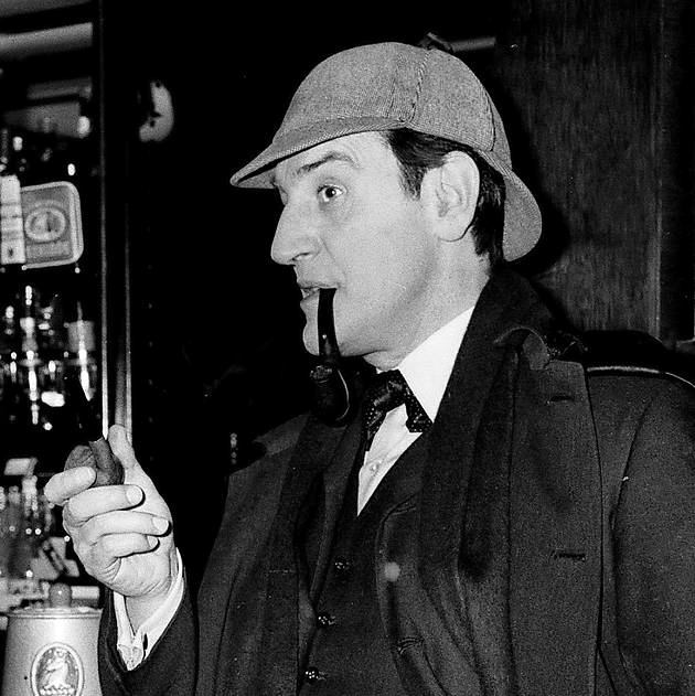 «داگلاس ویلمر» - بازیگر نقش کارآگاه «شرلوک هولمز» - در سریال تلویزیونی دهه 1960 میلادی در 96 سالگی درگذ