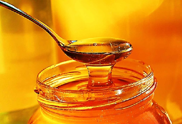 عسل برای کدام رده سنی ممنوع است؟