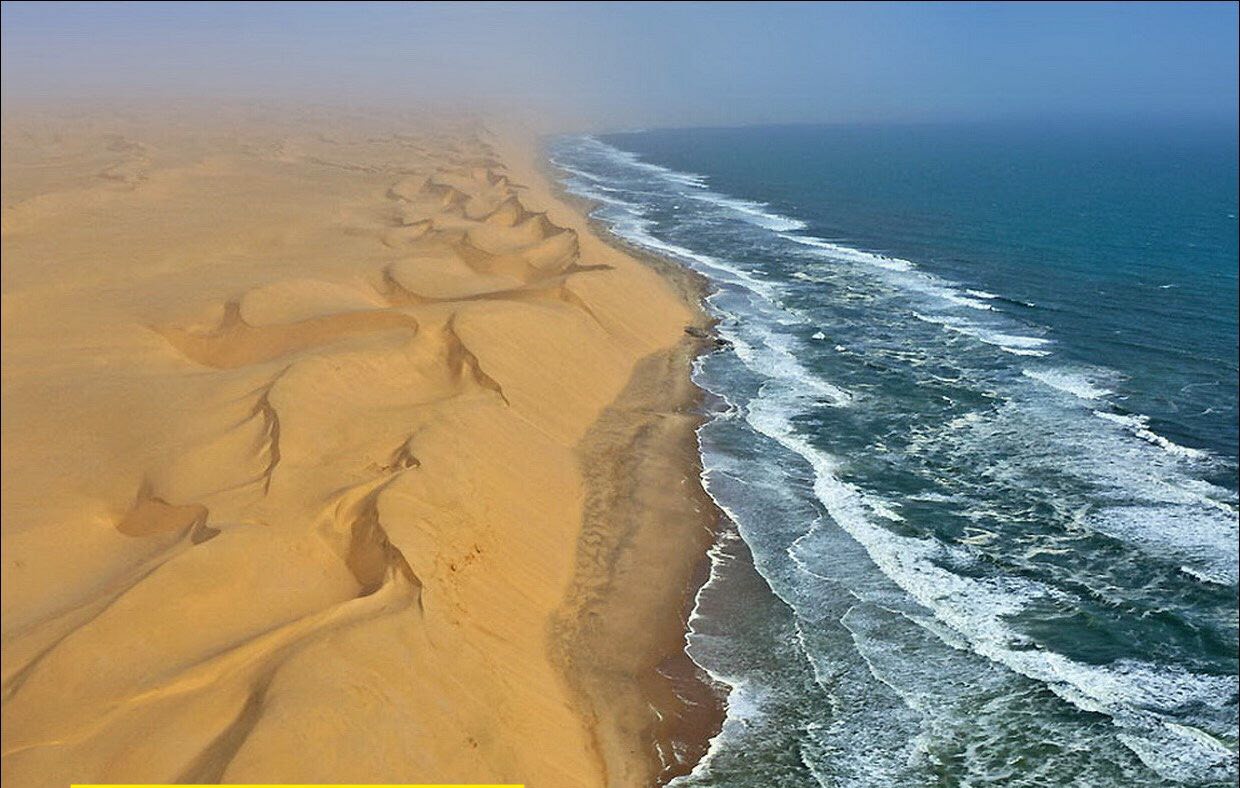 كشورى در آفريقا به نام Namibia وجود دارد ، جايى كه دريا و صحرا به يكديگر برخورد مى كنند.