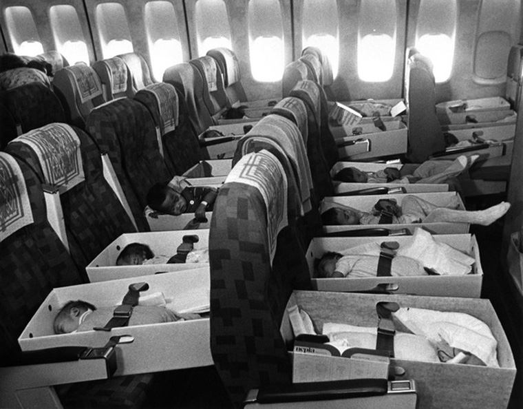 عکس نوزادان در هواپیما